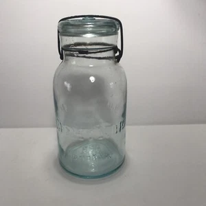 Vintage Trade Mark Lightning Putnam 550 Quart Blue Glass Jar Wire Bail Seal - Picture 1 of 11