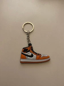 AIR JORDAN 1 RETRO-(REVERSE SHATTERED BACKBOARD)-2D SNEAKER KEYCHAIN - Bild 1 von 2