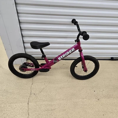 Bicicleta de equilibrio deportiva STRIDER 14X rosa  Foto 1 de 4
