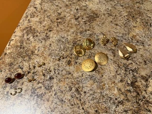 Vintage Lot of 11 Pair of Stud Earrings Goldtone Hearts Amber Posts Knots Fans - Picture 1 of 6