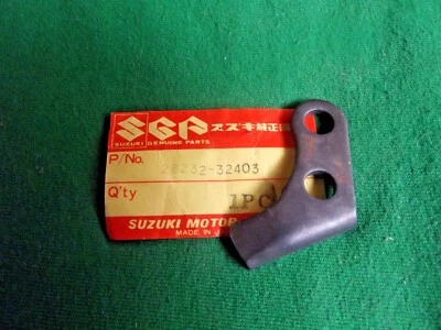 Guía de placa de arranque SUZUKI DR370 DR400 GN400 SP370 26232-32403 NOS OEM Foto 1 de 2