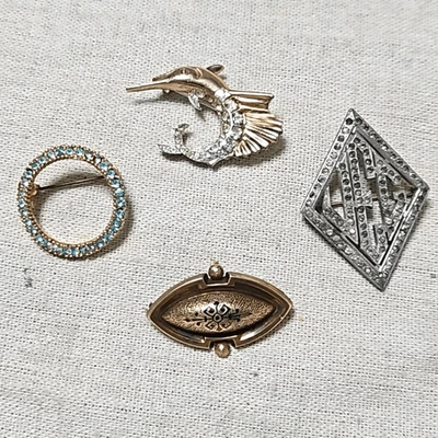 Antiguo broche de metal victoriano vintage estrás cierre en C maceta lote de 4 Foto 1 de 4