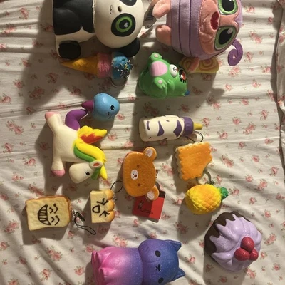 Lote Squishies - 14 Piezas de (algunas están parcialmente rasgadas) Foto 1 de 4