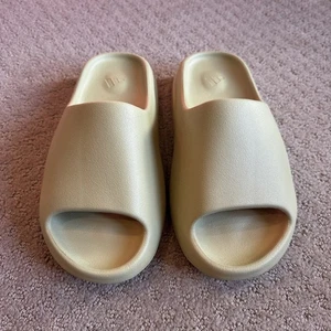 Größe 7 - Yeezy Slide Resin - Bild 1 von 6