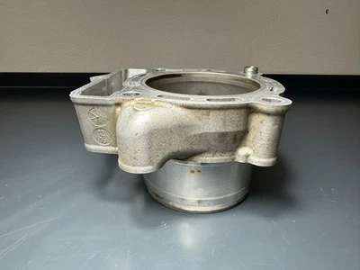 Цилиндрический цилиндр KTM Husqvarna EXCF FE 350 2017 2018 2019 79230138000 A - Изображение 1 из 4