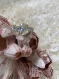 natural oval diamond engagement ring preowned - Picture 1 of 9