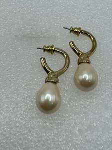 PENDIENTES DE PERLAS DE IMITACIÓN MARVELLE COLGANTES VINTAGE/AÑOS 50-60 - Imagen 1 de 5
