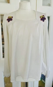Vintage 1970s white smock top with appliqué. Size 10/12 - Picture 1 of 5