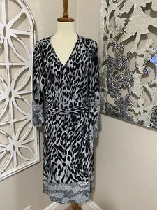 NWT $124 TAHARI ASL size 10 ANIMAL PRINT STRETCH HALF SLEEVE WRAP DRESS - Picture 1 of 6