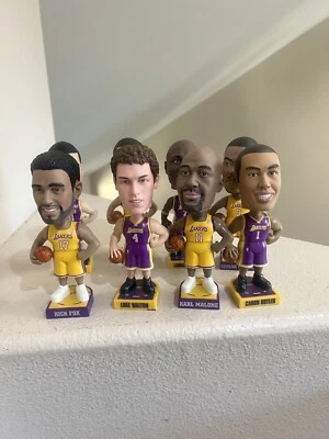 2005 Carl’s Jr LOS ANGELES LAKERS conjunto de 8 Bobbleheads com suporte - Imagem 1 de 4