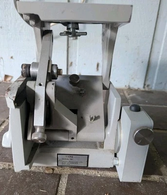 *For Parts* Vinten mdl Heavy Duty MK2 3076 Pan Tilt Tripod Head As-is Condition  - Image 1 of 4