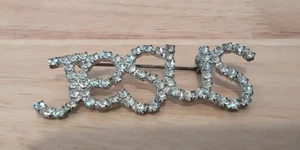 Vintage Jesus Strass weiß klar silberfarben Anstecknadel Brosche, 2"x1" ** Alter verfärbt  - Bild 1 von 3