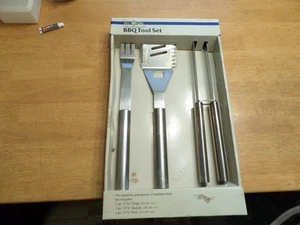 Grand Gourmet 3 piece Stainless Steel Barbecue Tool Set Heavy Duty- NEW - Picture 1 of 4