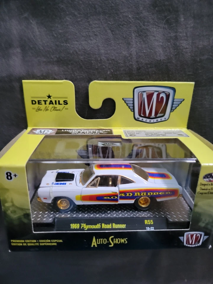 m2 machines 1969 plymouth road runner chase 1/ 64 1 of 750 r55 - Image 1 of 1