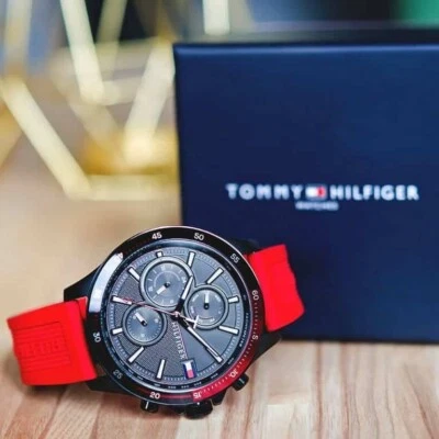 RELOJ TOMMY HILFIGER HOMBRE 1791722 CORREA SILICONA ROJA ESFERA NEGRA CAJA NEGRA