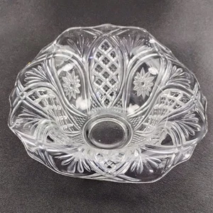 Vtg Slung Pressed Glass Bowl Swirled Crimped Rim Starburst & Lattice Pattern - Picture 1 of 9