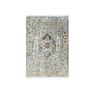 Alfombra oriental de lana de diseño heris de 2'x3' blanca ahumada rota y borrada R84630 - Imagen 1 de 7