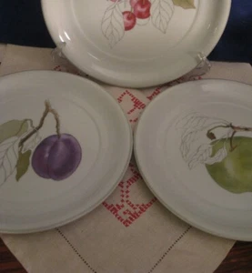 BLOCK SPAL WATERCOLORS 8" PLATE Goertzen FRUIT Plum OR Green Apple EUC U-Choose - Picture 1 of 7