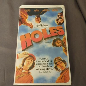 Holes VHS brand new Disney - Picture 1 of 2