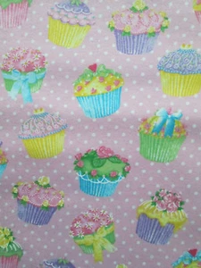 TASSENKUCHEN CUPCAKES BÄCKEREI SÜSSIGKEITEN GLITZER ROSA BAUMWOLLE FLANELL STOFF FQ - Bild 1 von 5