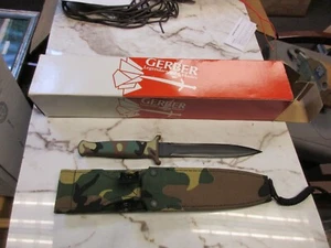 Vintage GERBER GUARDIAN II R.W. Loveless Stainless Camouflage Knife, Dagger - Picture 1 of 7
