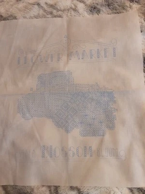 2 paneles de punto de cruz estampados 15 1/2 L X 13 1/2 W multicolor Foto 1 de 3