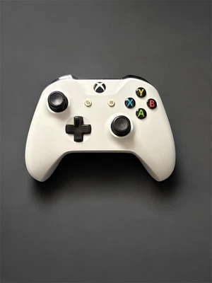 Microsoft TF5-00004 Controller Wireless  per Microsoft Xbox One - Bianco - Immagine 1 di 3