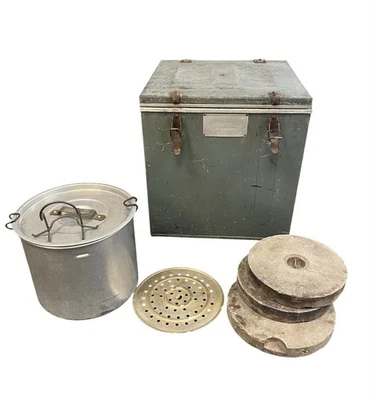 ¡Raro! Antigua olla de cocina incansable forrada de aluminio con piedras Foto 1 de 4