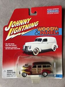 Red with flames 1941 Chevy Special Deluxe Wagon Wood & Panel Johnny Lightning 1B
