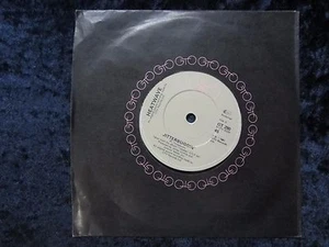 Heatwave - Jitterbuggin - Original UK 45 Vinyl Record (1981) - Picture 1 of 3