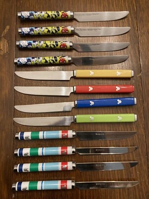 Lote de 12 cuchillos cubiertos Disney Mickey Mouse - acero inoxidable y melamina / algo de desgaste Foto 1 de 4