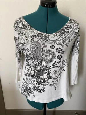 Women’s Size Small Katina Marie White Silver And Black Vneck  Floral Blouse - Image 1 of 4