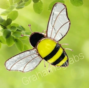 STAINED GLASS BEE SUNCATCHER SUN CATCHER GE240 GIFT ESSENIALS WINDOW DECORATION - Picture 1 of 3