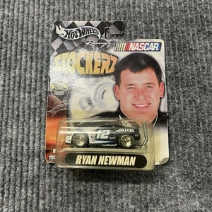 2003 Hot Wheels NASCAR Stockerz Ryan Newman Rubbermaid Racing DieCast #12 - Picture 1 of 2