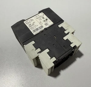 *VENDITORE USA* Relè di sicurezza Siemens 3TK2825-1BB40 - Foto 1 di 3