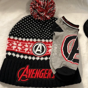 Avenger Kinder Bommel Beanie Socken Set - Schwarz und Rot - Bild 1 von 7