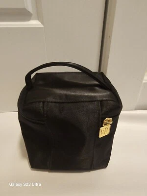 Bolsa de perfume preta cosmética Givenchy - Imagem 1 de 4