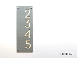Modern House Numbers, Concrete with Beige Acrylic - Vertical 4 - Sign Plaque - Bild 1 von 7