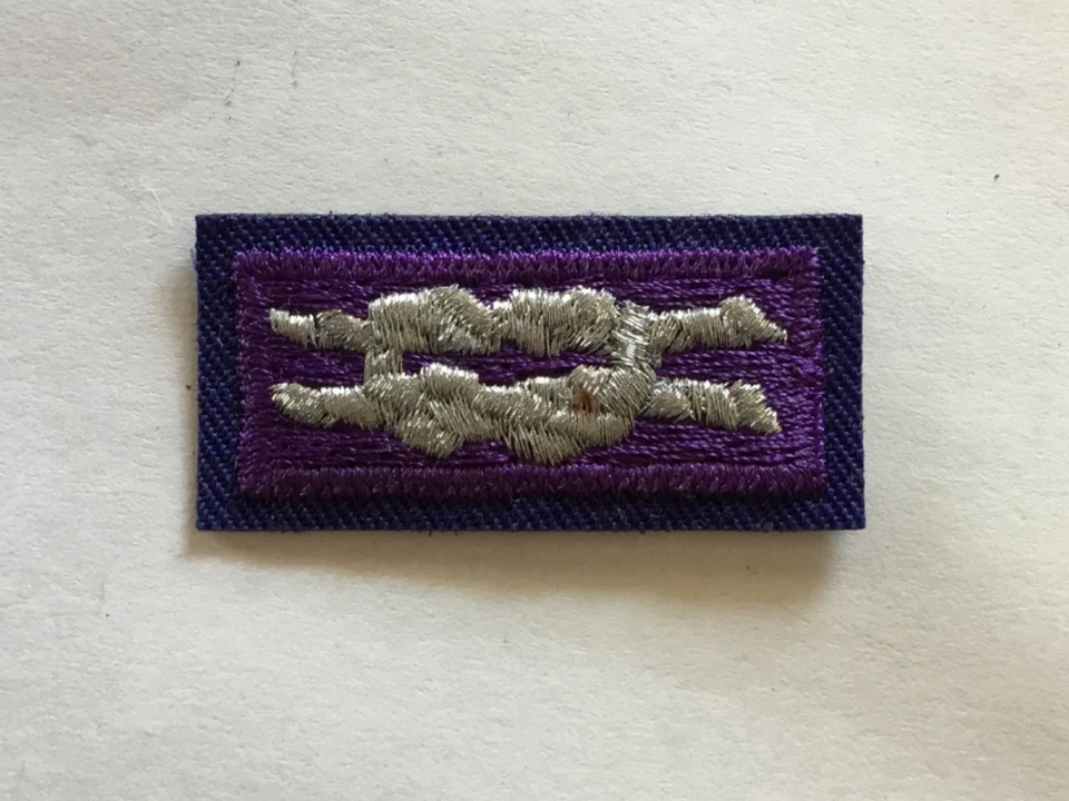 Nó quadrado prêmio religioso juvenil - Imagem 1 de 1