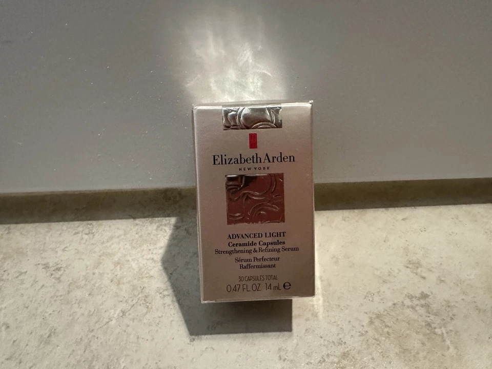 Elizabeth Arden Advanced LIGHT Ceramide 30 Capsules Strengthening Refining Serum - Image 1 of 1
