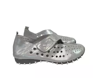 LITFOOT LF9010-3 Silver Leather Sneaker Athletic Shoe Sz 41, US 10.5-11 M - Picture 1 of 9