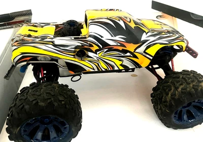 3.3 traxxas revo monster truck nitro (N0 Remote) - Image 1 of 4