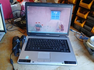Toshiba 15.4" Win XP Laptop-80GB HD + 1GB RAM--Working Battery + Charger (T7) - Picture 1 of 9