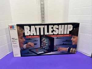 Milton Bradley 1990 BATTLESHIP The Classic Naval Combat Board Game Complete - Picture 1 of 11