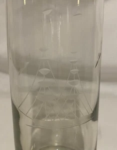 Etched Class Cylinder/Vase Sailing Ship Design 7.75 x 3" - Picture 1 of 7