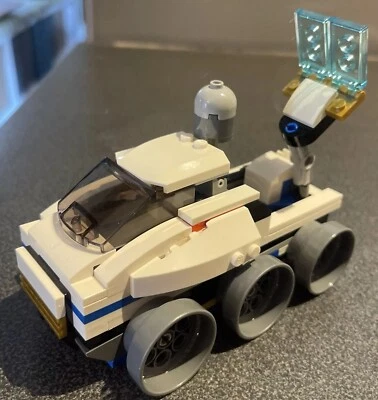 LEGO 3 in 1 Creator 31066 Space Lunar Rover Only - Image 1 of 4