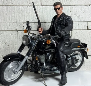 Hot Toys MOVIE MASTER PIECE T-800 (DX10) - Bild 1 von 19