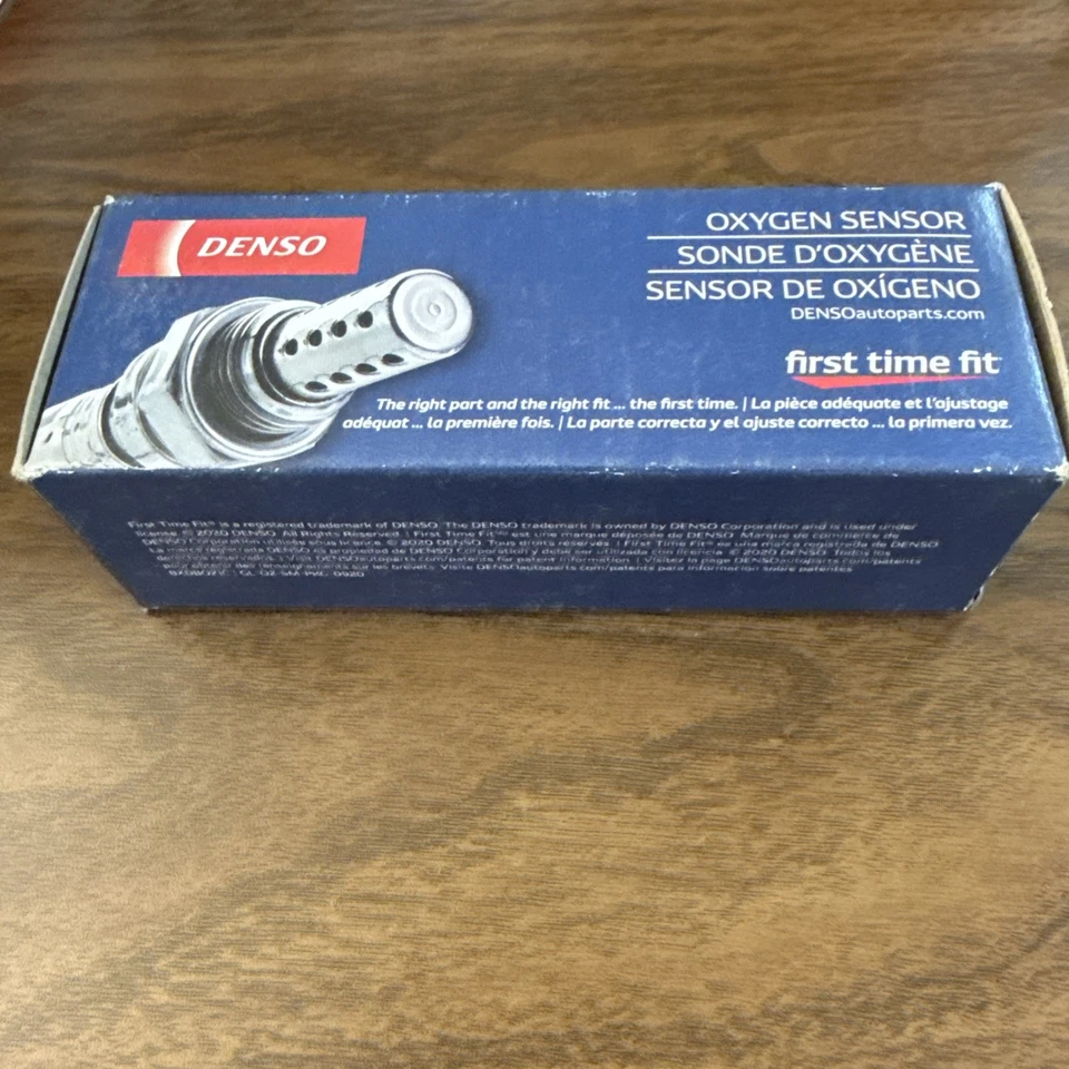 Sensor de oxígeno Denso aguas abajo para Chrysler Pacifica 2005-2006 V6-3,5 L Foto 1 de 4