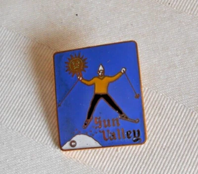 Prendedor de esquí Sun Valley Idaho esmalte estación esquí vintage y raro Foto 1 de 2