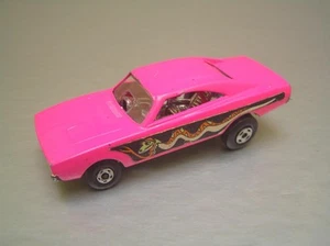 Matchbox Superfast MB70 Dodge Dragster Pale Yellow Base VGC - Picture 1 of 8